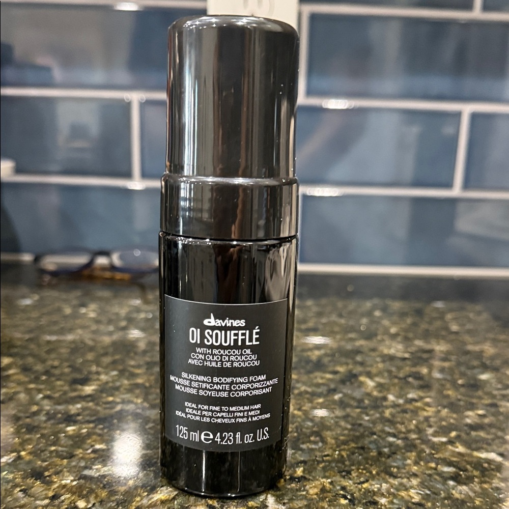 Davines OI Soufflé - Black Bottle Design
